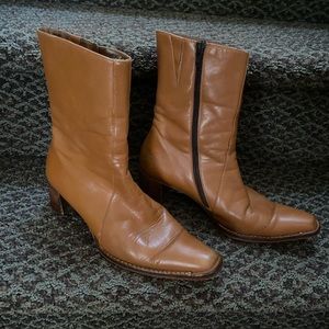 Paul Green women’s booties size 6 flaws